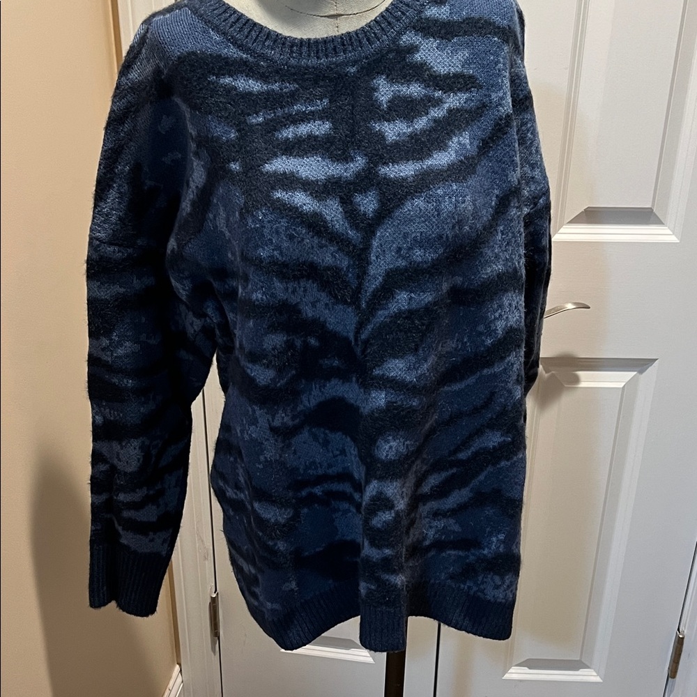 DG2 by Diane Gilman Dark Blue Patterned Sweater